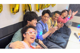 Aぇ! group、番組1周年記念しカラオケで熱唱・末澤誠也に誕生日サプライズ 5人での“石垣島旅”も【あっちこっちAぇ!】