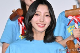 日向坂46小西夏菜実「去年も履いた」ミニスカ姿でUSJ満喫「可愛い」「スタイル抜群」の声