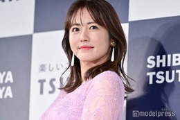 磯山さやか、美しいバスト際立つ水着姿披露「変わらぬ美ボディ」絶賛の声