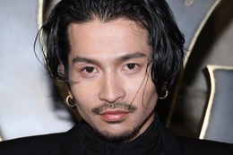 King Gnu常田大希「今1番会いたかった人に会えました」人気芸能人と2ショット「どういう繋がり？」「意外すぎる」の声