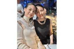 のん、大好きな井川遥とパシャリ！美麗2SHOTにファンうっとり「映えますね」「お二人とも、美しい」