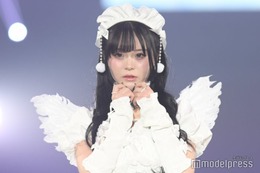 美人YouTuber、ほっそりウエストちらり 韓国満喫ショットに「笑顔が可愛い」「憧れのスタイル」の声