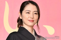 長澤まさみ、シックな着物姿で圧巻オーラ 極めたいこと明かす「緩急を持って自分でコントロールできたら」【おーい、応為】