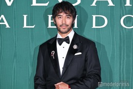 阿部寛、日曜劇場「キャスター」でブルガリ腕時計着用「仕事にあった存在価値を示してくれる」【ブルガリ展覧会フォトコール第二夜】 画像