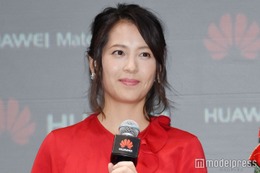 ナイナイ矢部の妻・青木裕子、次男との2ショット公開「賢くなりそう」「微笑ましい」と反響 画像