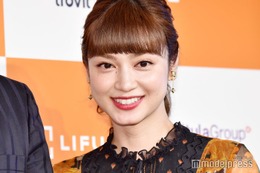 平愛梨、三男との料理風景公開「王子様系イケメン」「微笑ましい」と反響 画像