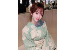 TWICE好き熊本キャバ嬢・成瀬れな、ハマっているサウナに毎回2時間滞在「お酒も抜ける」TikTok＆ピラティスで体を動かす【モデルプレスインタビュー】 画像