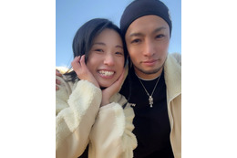 「あいの里」隼平＆おかよカップル、お揃いコーデ2ショット公開「仲良しで素敵」「幸せそう」の声 画像