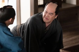 大河「べらぼう」野生爆弾くっきー！初登場シーンに視聴者衝撃「普段の芸風そのまま」「ものすごいインパクト」の声 画像