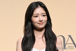 IVEレイ、ベアトップミニドレス姿でオーラ放つ「スタイル抜群」「言葉がでないくらい綺麗」の声 画像