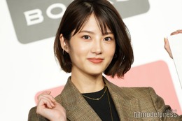 元乃木坂46若月佑美「ヴァンパイア貴族」姿で美脚披露「麗しい」「ビジュ最強」と反響 画像