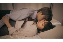 大胆描写話題のドラマ “口移しキス”・形勢逆転ベッドシーンに視聴者悶絶「直視できない」「攻めすぎ」【橘くん抱いてください!】