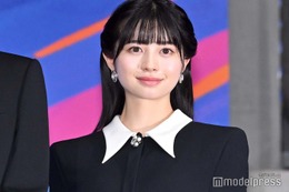 桜田ひより、ミニスカ姿のオフショット公開「脚綺麗」「全てが可愛い」と反響