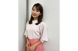 テレ朝・安藤萌々アナ、スカートから美脚スラリ「知性が感じられる」「完璧スタイル」と反響 画像