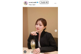 「バチェラー5」参加美女、素肌のぞくリブワンピース姿公開「後ろ姿から美人すぎる」「大人っぽい」と話題