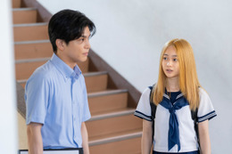 白鳥玉季は「見事に演じてくださいました」監督が大絶賛『金髪』場面写真