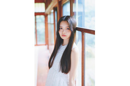 櫻坂46四期生・浅井恋乃未、ノースリーブ姿で透明感放つ「週プレ」登場