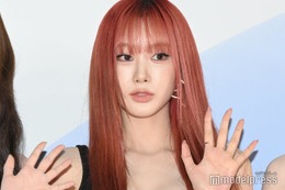 aespaジゼル、ミニスカートからスラリ美脚「憧れる」「理想のスタイル」の声 画像