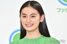 八木莉可子、ノースリーブドレスで美肩際立つ「女神かと」「夜景より綺麗」ファン絶賛 画像