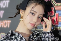 中町綾、スリットから美脚スラリ レザーコーデに反響「クールビューティー」「映画から出てきたみたい」の声