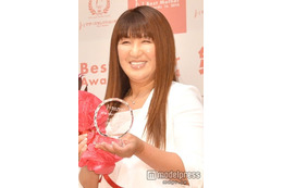 北斗晶、巨大クリスマスツリー飾り付けの様子公開「想像以上に大きい」「お孫さんも喜びそう」の声