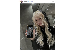 「月曜から夜ふかし」多田さん、美脚際立つ膝上ミニスカ姿公開「上級者コーデ」「スタイル抜群」の声 画像