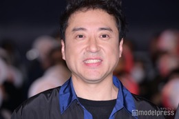 ムロツヨシ、つけまつ毛装着でギャル風に変身「一瞬誰かと」「目の形が綺麗」と驚きの声 画像