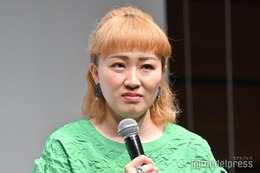 丸山桂里奈「父が救急車で運ばれました」ベッドに横たわる写真添え報告「信じて待ちます」 画像