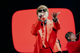 HIKAKIN、ステージで涙「本当に感無量」YouTuberイベントオープニングで10年の“軌跡”に感極まる【YTFF2025】