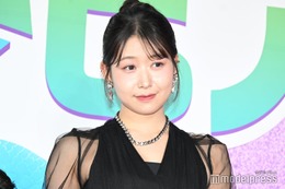 ME:I・MOMONA、全身ブラック衣装で大人っぽさ全開 “人参型”マイクに喜ぶ無邪気な姿も【ズートピア２】 画像