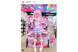 “小学生姫ギャル”りりぴ、全身ピンクふわもこミニスカ姿でエスターバニーなりきり「最強に可愛い」「二次元から出てきたみたい」と反響 画像