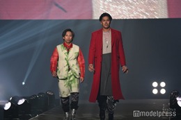 広島カープ・菊地ハルン選手、⽻⽉隆太郎選手とランウェイ闊歩「もっとキャーって言ってもらいたい」ファンへの要望告白【TGC広島2025】