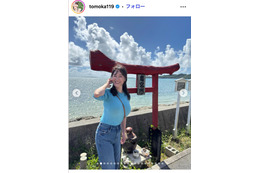 元NHK沖縄キャスター・竹中知華アナ、ショーパン×黒タイツで美脚スラリ「ボディラインが綺麗」「冬らしくて可愛い」の声 画像