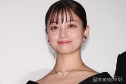 橋本環奈、金髪＆包帯姿オフショットに驚きの声「ギャル感増してる」「どんな姿でも可愛くて凄い」 画像