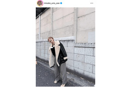 宇野実彩子、笑顔はじけるロケコーデSHOTに反響「可愛いし美人」「素敵です」