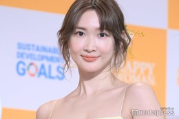 紗栄子、胸元大胆解放のベアトップドレス姿に反響「美しさが眩しい」「憧れの女性」