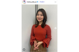 テレ朝・安藤萌々アナ、オフショルニット姿に絶賛の声「上品で華やか」「知的な美しさ」