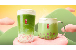 【ゴンチャ新作】「もちmochi抹茶」桜色おもちパールとミルクフォームの“紅白”仕立て