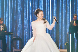 南野陽子「飛天」でディナーショー開催 異例のファッションショー＆ドラマチック演出に会場どよめき 画像