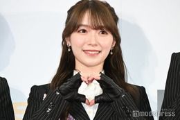 櫻坂46守屋麗奈、サンタ風ミニワンピ姿にファン悶絶「透明感すごい」「まさに天使」