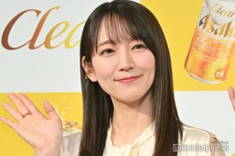 吉岡里帆、素肌際立つシースルー衣装姿「透明感すごい」「上品で素敵」の声 画像