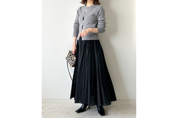 細リブニットで作る大人の甘辛モノトーンと体型カバー法【40代の毎日コーデ】