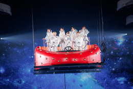 Travis Japan、苺タイムマシーンから登場で旅の幕開け サプライズ発表・3階席降臨・ペンラ演出…ファン歓喜の特別空間【Travis Japan Concert Tour 2026 's travelersライブレポ】 画像