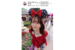 元HKT48田島芽瑠、上海ディズニーで美脚際立つミニ丈コーデ披露「脚長すぎ」「神スタイル」と反響