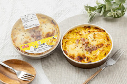 セブン「チーズの虜」シリーズ、焼きカルボナーラ＆フランクドッグの2つの新作登場