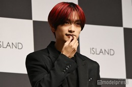 なにわ男子・高橋恭平、“モテる秘訣”を語る 報道陣の大量シャッターに照れ笑い 画像