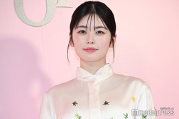 小芝風花、妹に手編みの“推しキャラ”プレゼント「何を編もうって考える時間もすごく好き」【ディオール アディクト キャンディ ショップ】