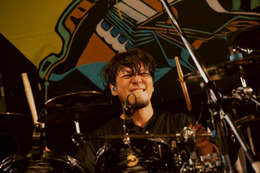 人気バンド・ROTTENGRAFFTY、ドラマーが活動休止「アルコール依存症および肘に慢性痛を抱えており」長期治療・リハビリが必要と判断【全文】 画像