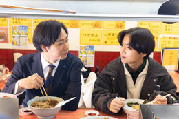 トラジャ中村海人、松下奈緒と「カウコン」の話で盛り上がる 尊敬する人はメンバー「様々な状況の中でいろいろなことが二転三転するときもありました」【「夫に間違いありません」インタビュー後編】