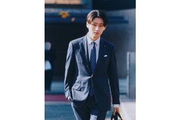 KEY TO LIT猪狩蒼弥、スーツ姿で“会社の同僚役”熱演 木村拓哉とのエピソードも 画像